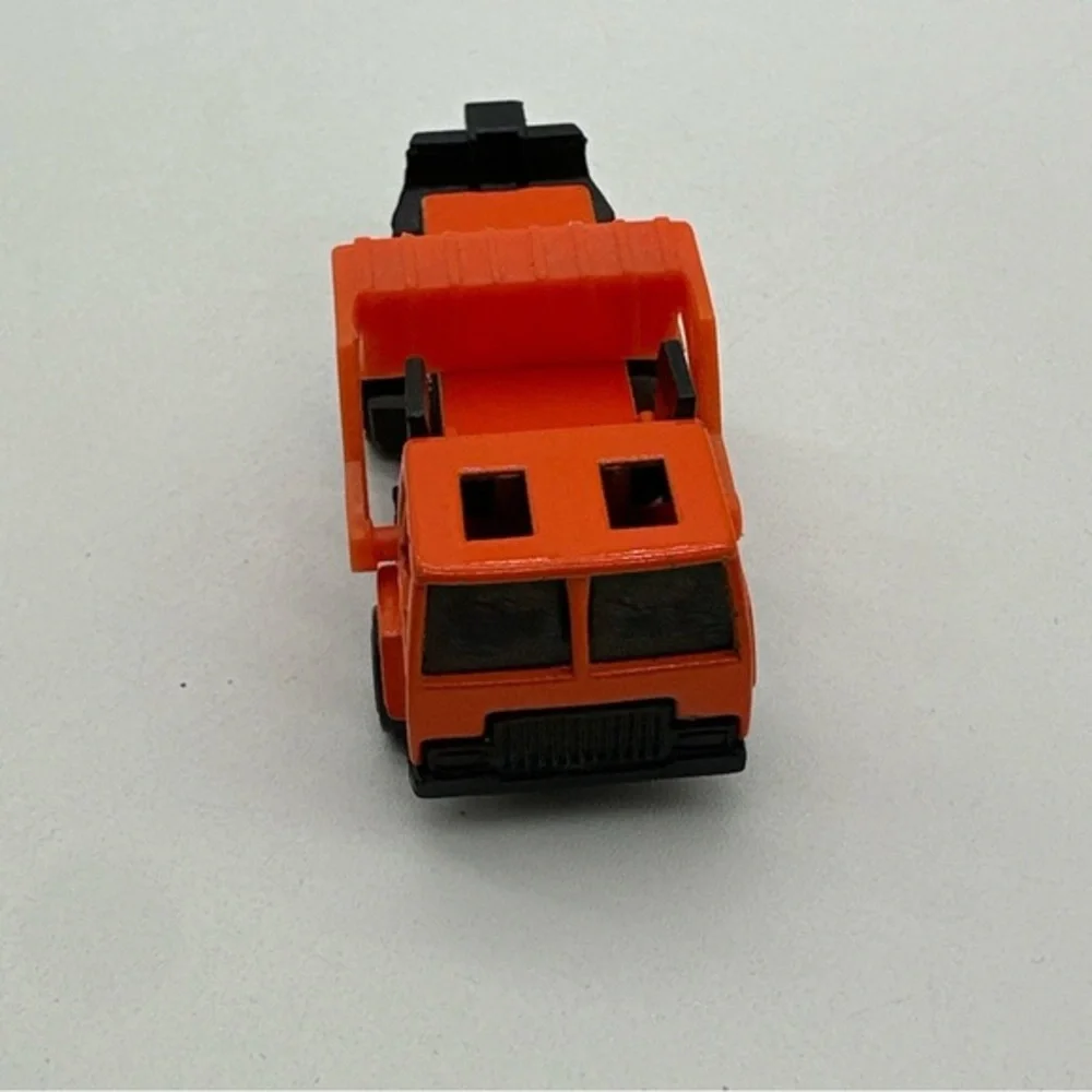 Vintage‎ 1991 Hot Wheels Orange Recycling Refuse Truck / Loose